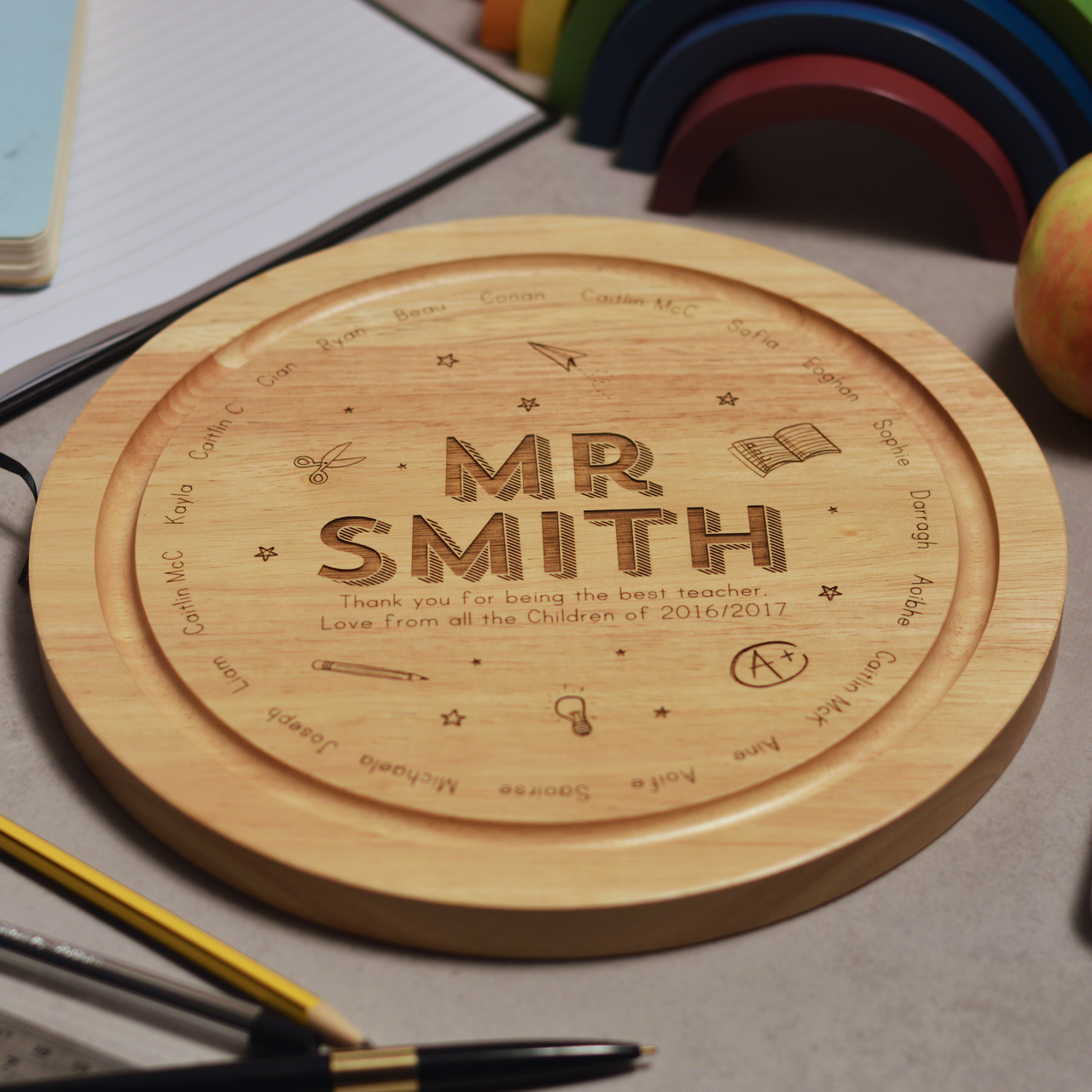 Personalised Teacher Classroom Round Wooden Board – 32 Names