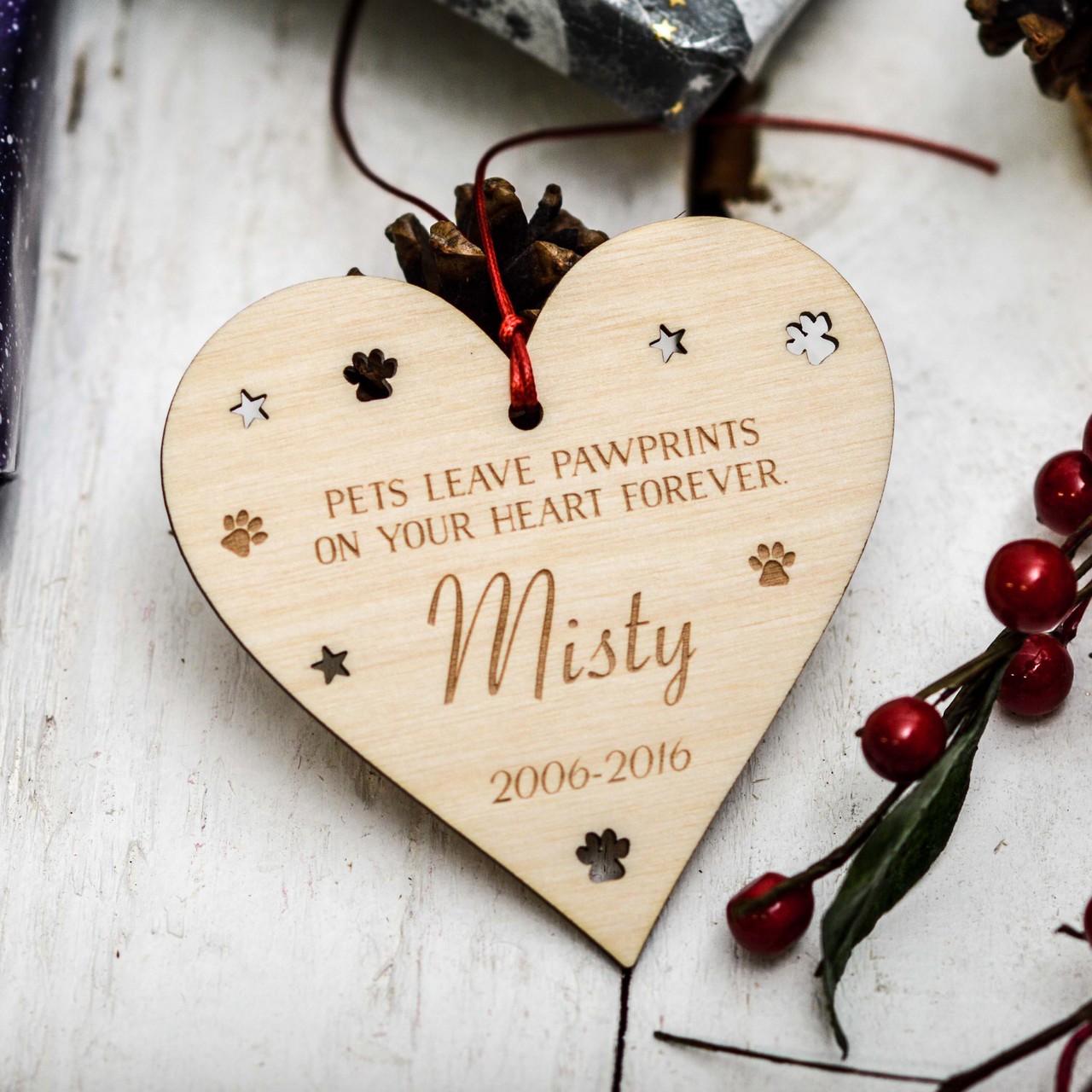 Personalised Pets leave pawprints on your heart forever Decoration